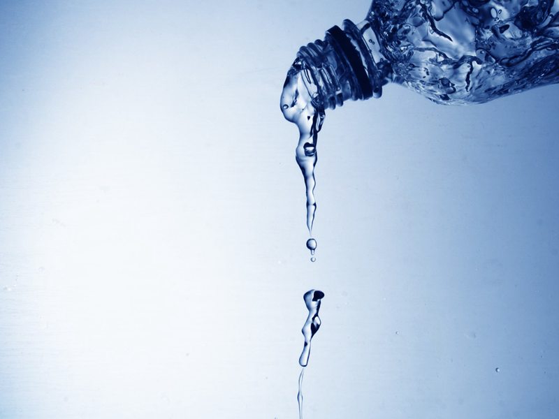 纯净水设备：瓶装水饮用水源地调查全面开展